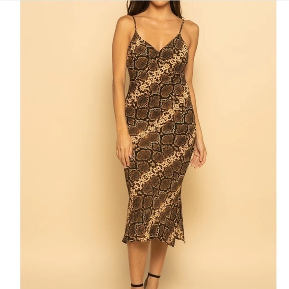 Olivaceous animal print v-neckline spaghetti straps slip dress. Size small - Picture 2 of 11